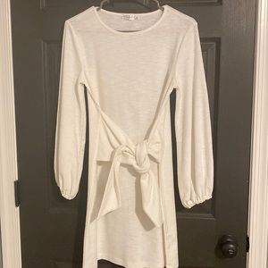 White long sleeve tie dress